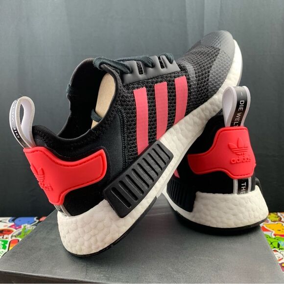 Adidas NMD R1 Pink Stripe Size 10 Mens / 11.5 Women's - Picture 10 of 14